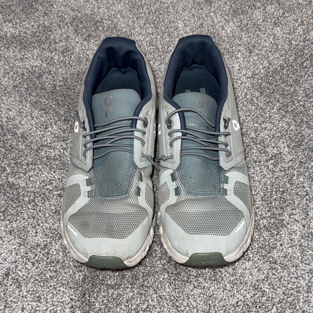 On Running Athletic Shoes